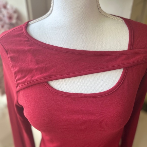 Red Top/Blouse - Picture 4 of 11